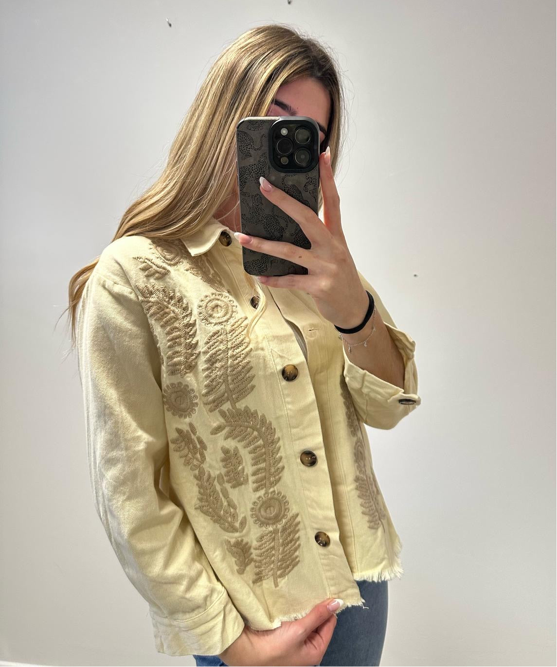 Sobrecamisa Bordada