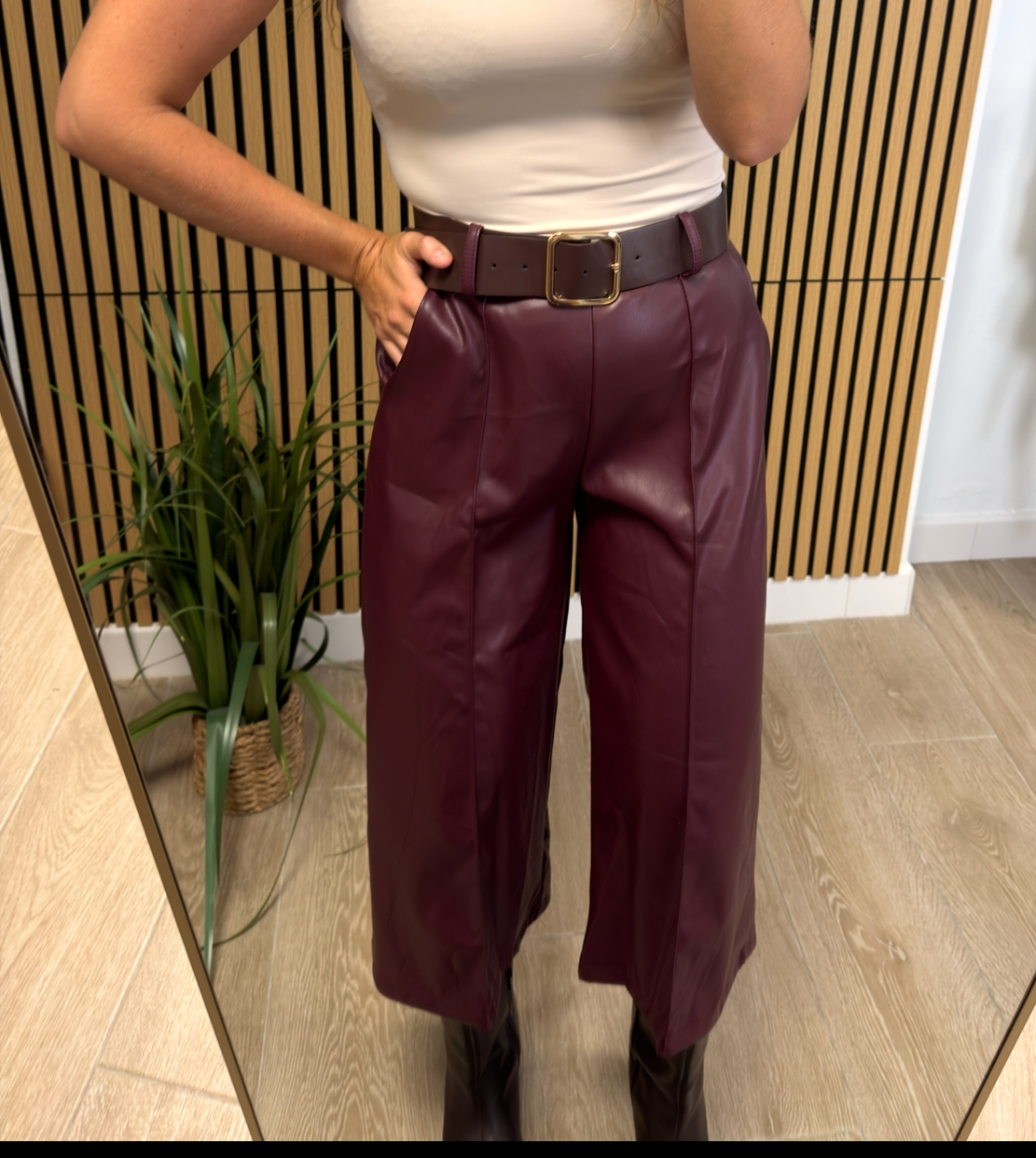Bermudas Polipiel Cinturón
