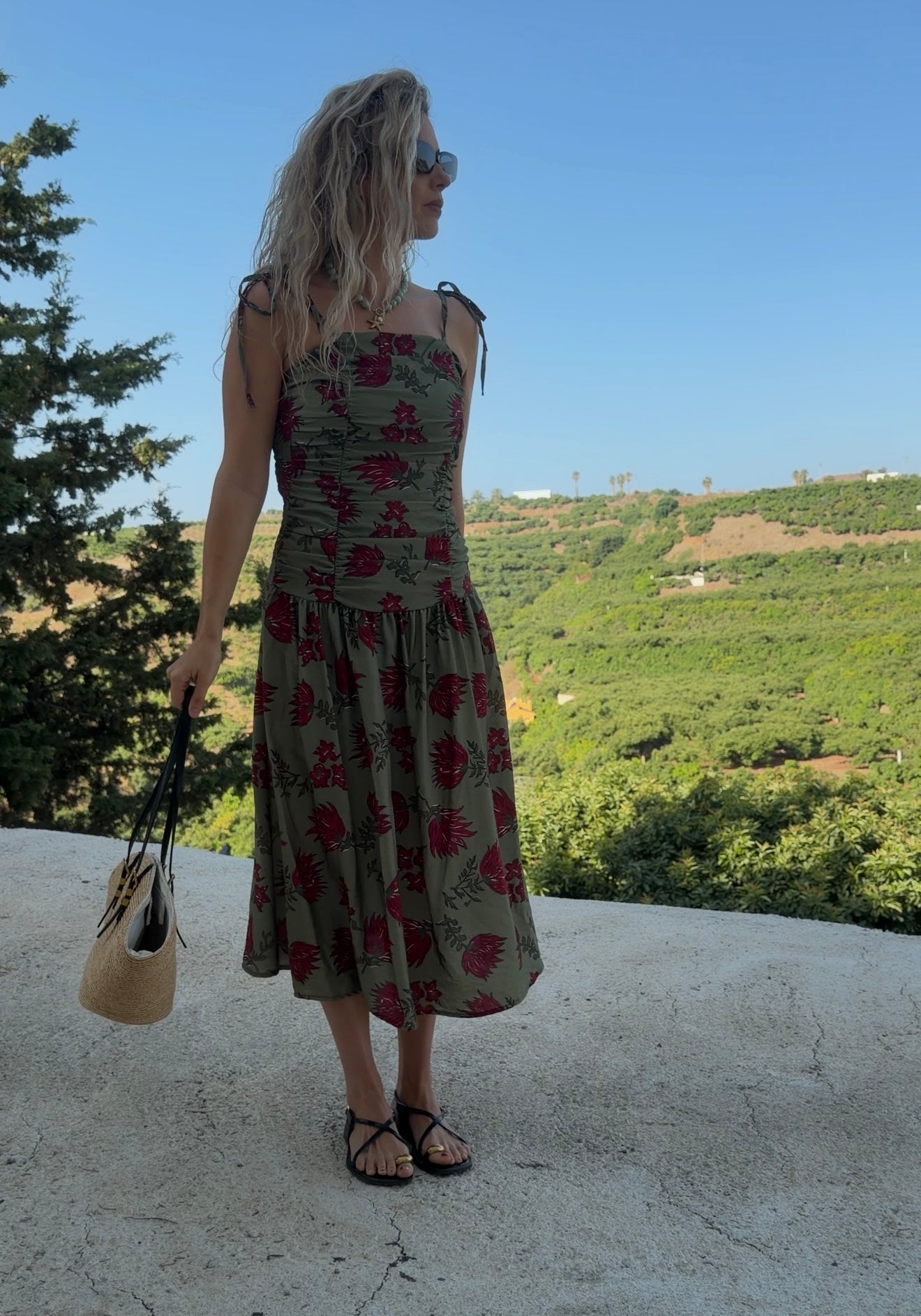 Vestido Midi Floral Bohemio